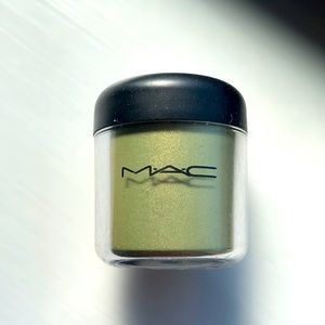 MAC Pigment 💚 Golder’s Green